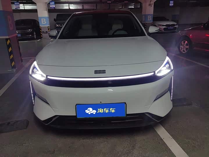 Photo 2 - Geely Galaxy L6