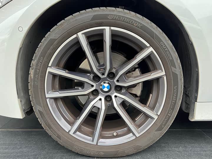 Фото 9 - BMW 3 Series