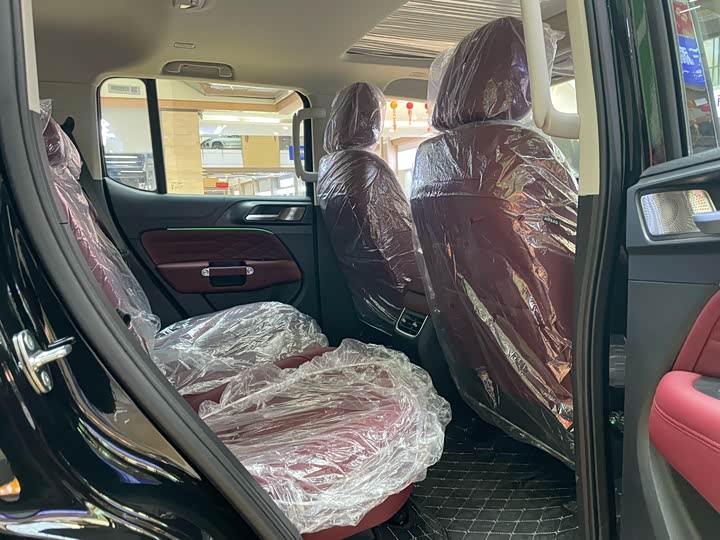 Фото 9 - Tank 300