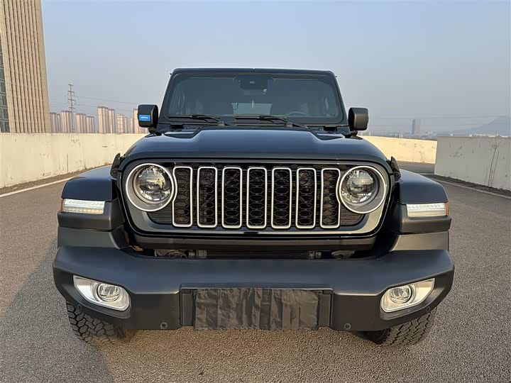 Фото 1 - Jeep Wrangler