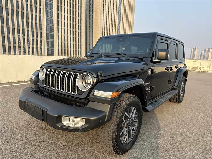 Фото 2 - Jeep Wrangler