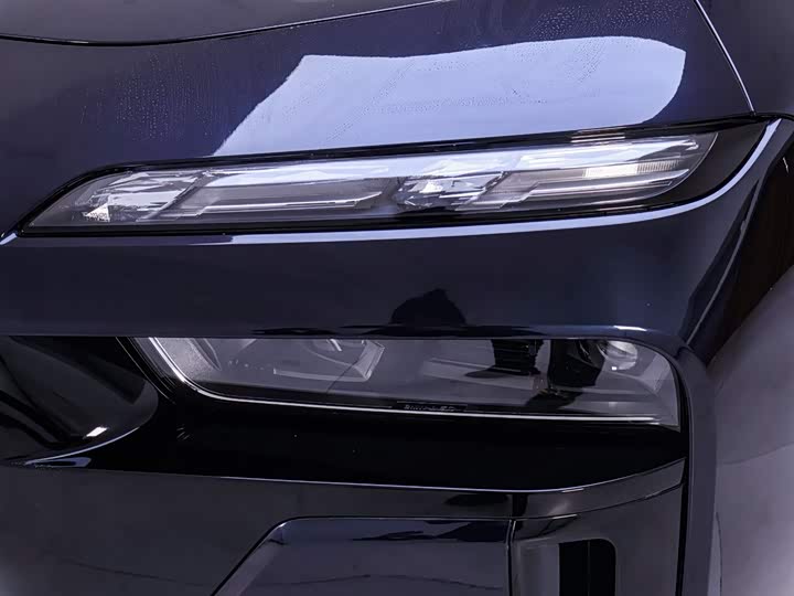 Фото 4 - BMW i7