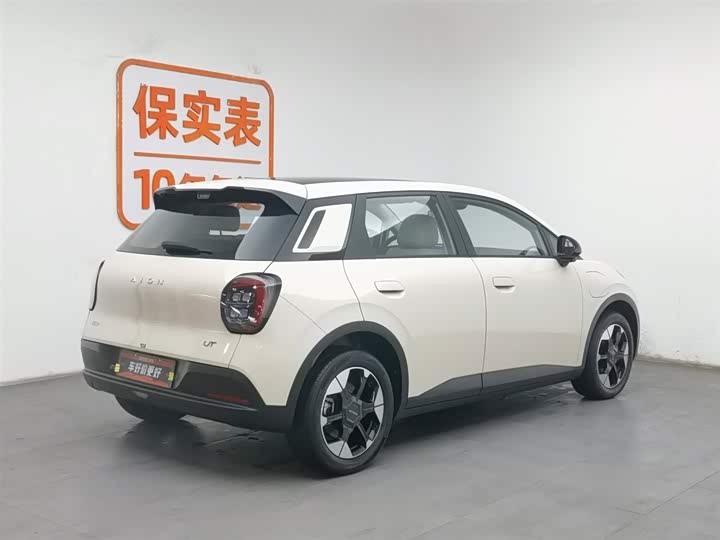 Фото 2 - GAC Aion UT