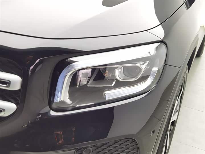 Фото 7 - Mercedes-Benz GLB-Class