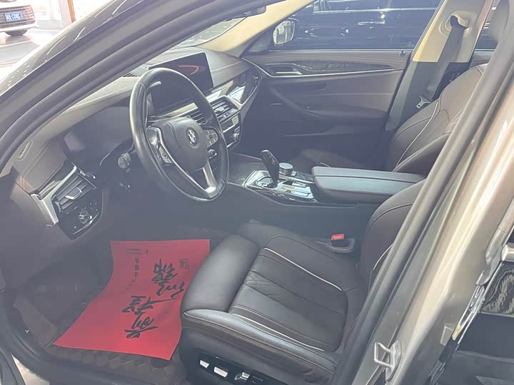 Фото 9 - BMW 5 Series