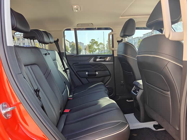 Фото 9 - Tank 300