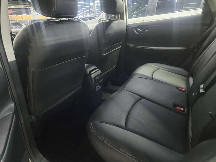 Фото 5 - Nissan Tiida