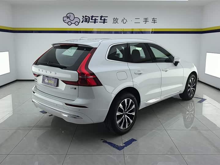 Photo 3 - Volvo XC60