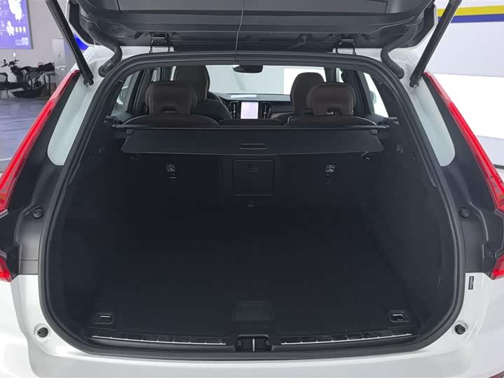 Photo 4 - Volvo XC60