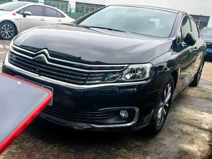 Фото 1 - Citroen C6