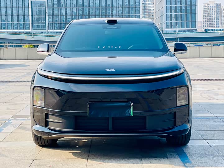 Photo 2 - LiXiang L6