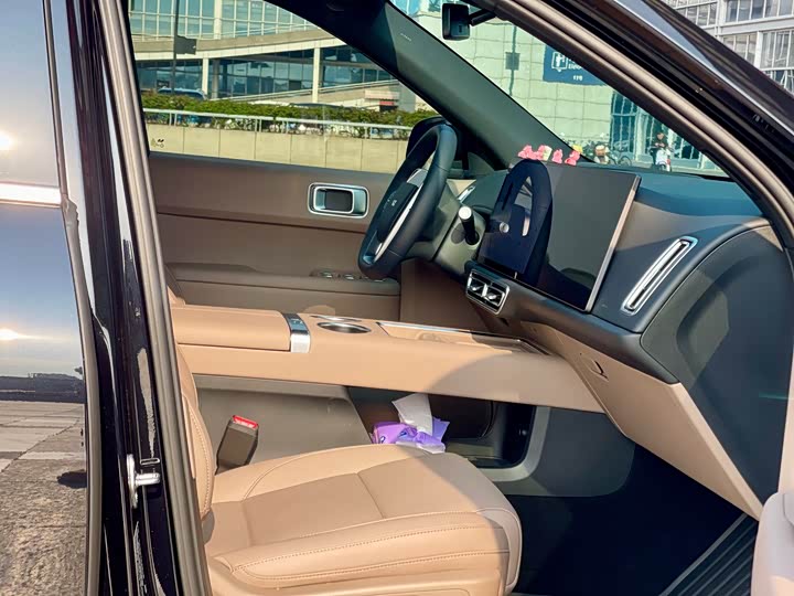 Photo 7 - LiXiang L6