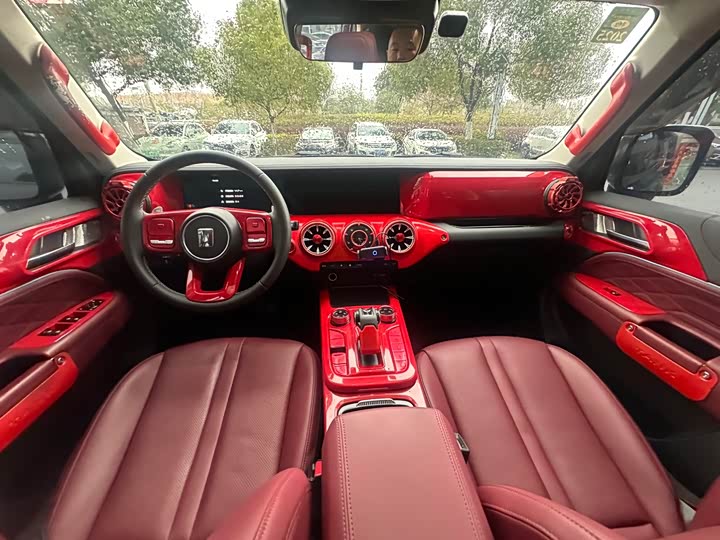 Фото 8 - Tank 300