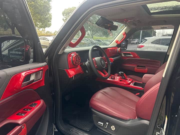 Фото 9 - Tank 300