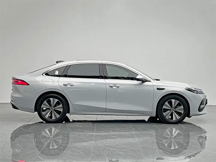 Фото 7 - Geely Galaxy A7