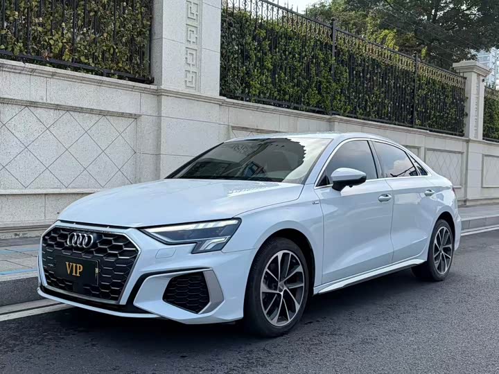 Фото 1 - Audi A3