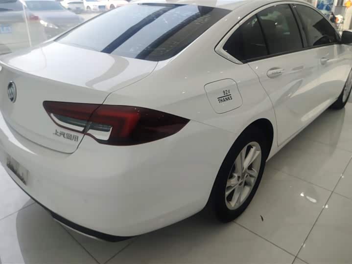 Фото 3 - Buick Regal