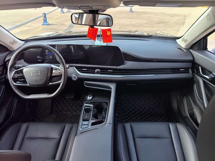 Фото 6 - Bestune B70