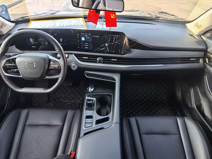 Фото 7 - Bestune B70