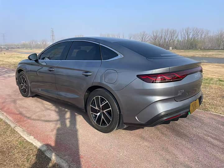 Фото 9 - BYD Qin L