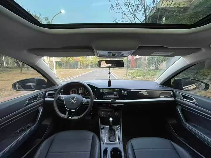 Фото 3 - Volkswagen Lavida