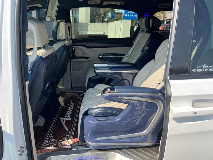 Фото 5 - Buick GL8 ES