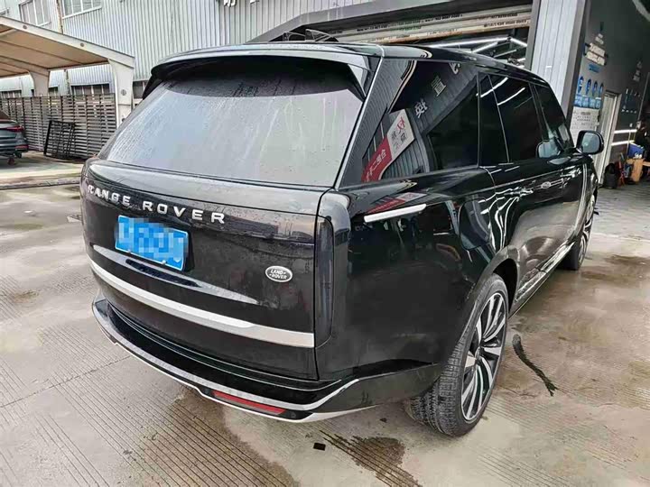 Photo 3 - Land Rover Range Rover