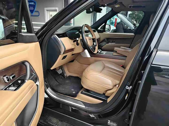 Photo 4 - Land Rover Range Rover