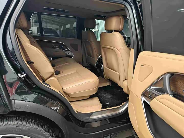 Photo 6 - Land Rover Range Rover