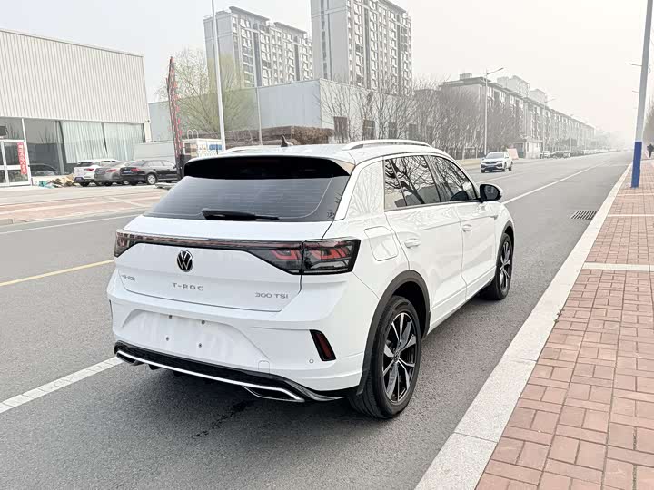 Photo 4 - Volkswagen T-Roc