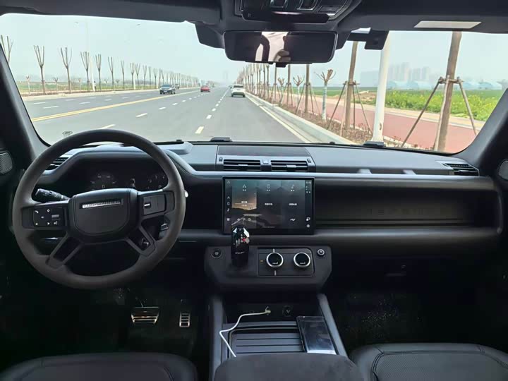 Фото 6 - Land Rover Defender