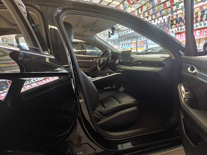 Фото 7 - Geely Preface