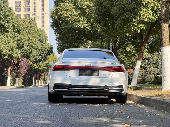 Фото 4 - Audi A7