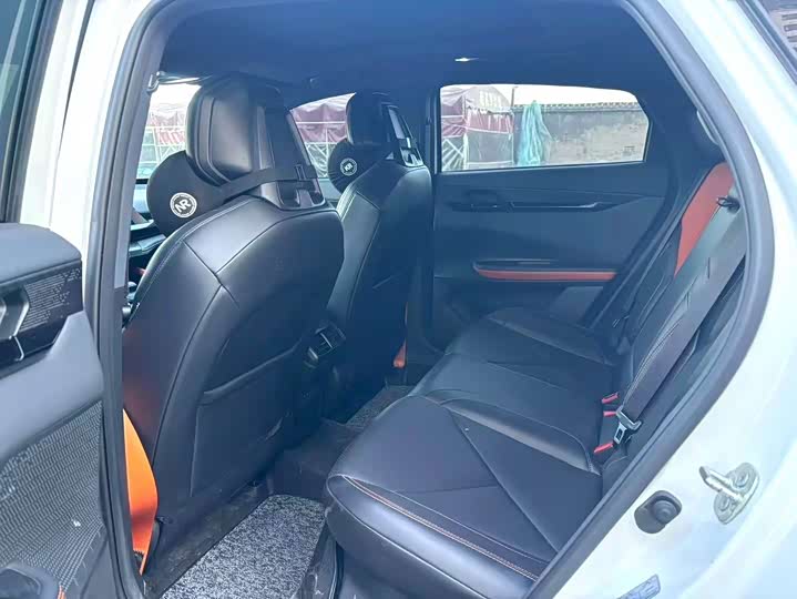 Фото 6 - Changan UNI-V