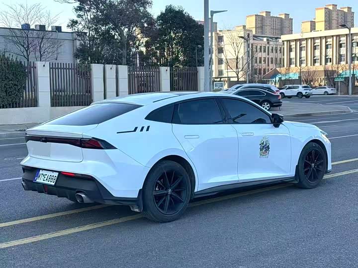 Фото 7 - Changan UNI-V