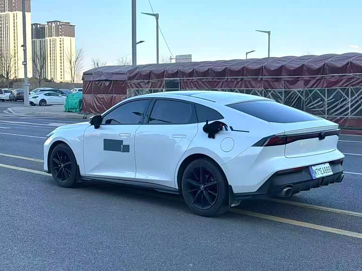 Фото 9 - Changan UNI-V