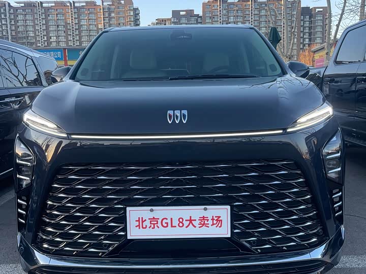 Фото 2 - Buick GL8 Hybrid