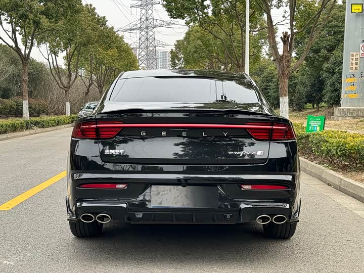 Фото 6 - Geely Preface