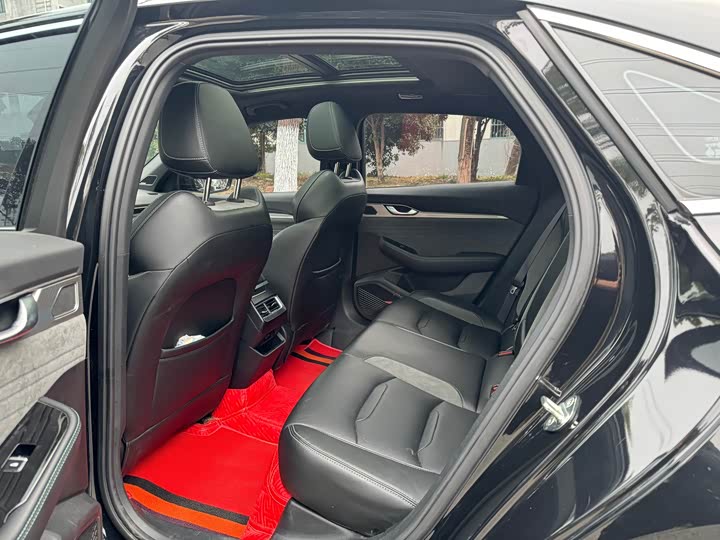 Фото 9 - Geely Preface