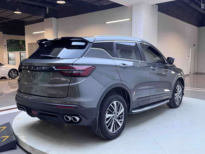 Фото 4 - Geely Coolray