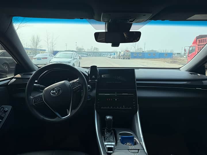 Фото 7 - Toyota Avalon