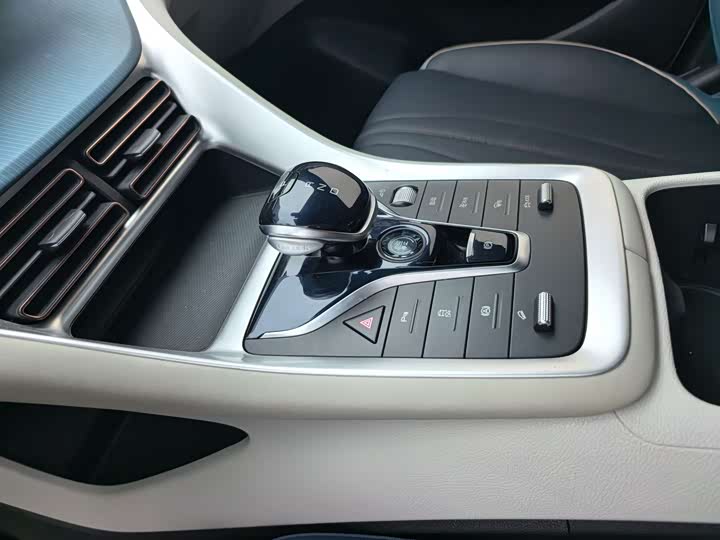 Фото 9 - BYD Song Pro