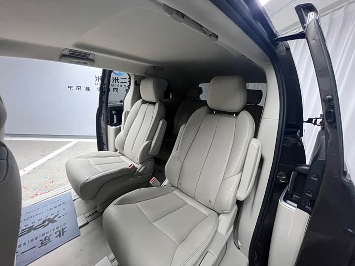 Фото 8 - Buick GL8 ES