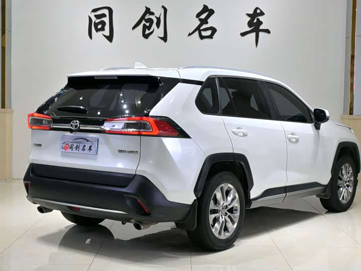 Photo 6 - Toyota Wildlander