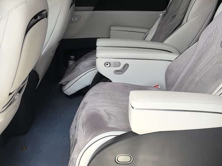 Фото 4 - XPeng X9