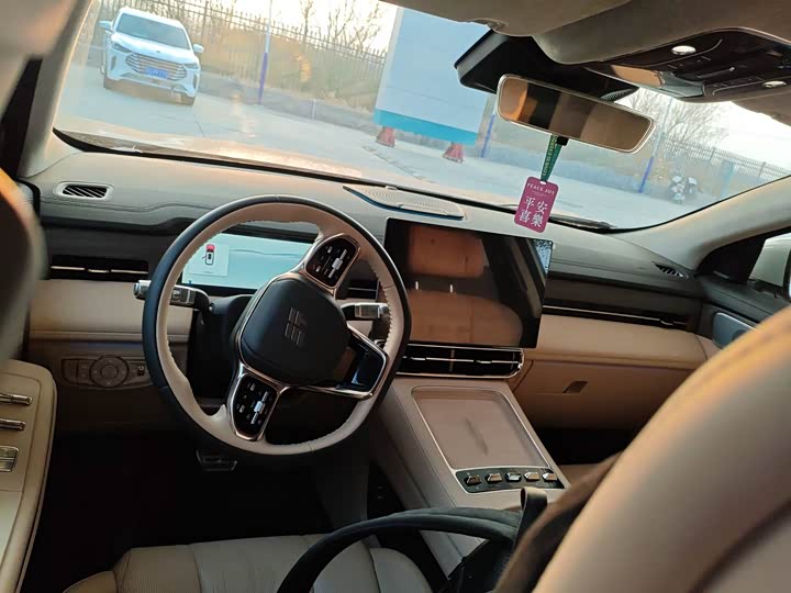 Photo 6 - Jetour Shanhai L9