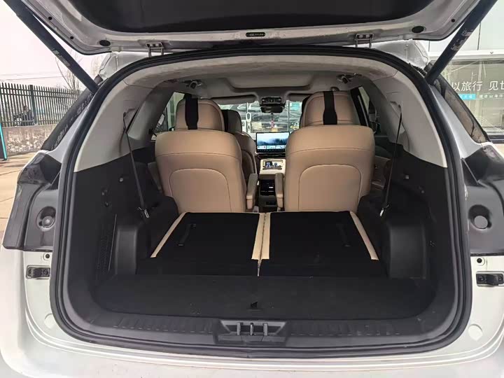 Photo 8 - Jetour Shanhai L9