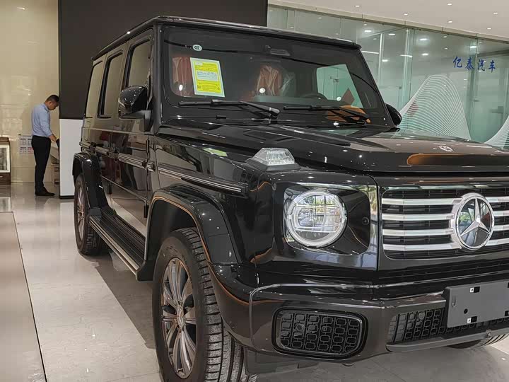 Фото 6 - Mercedes-Benz G-Class