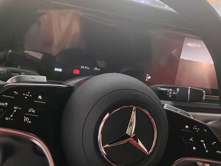 Фото 9 - Mercedes-Benz G-Class