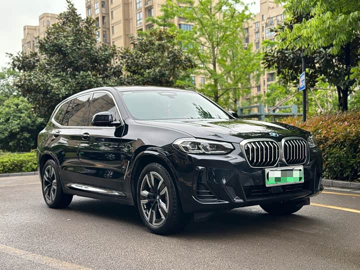 Фото 3 - BMW iX3